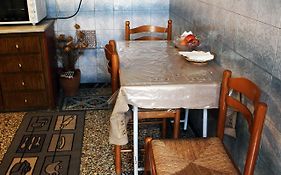 Meteora Mansion - Traditional Apt 3Bd - Rocks View